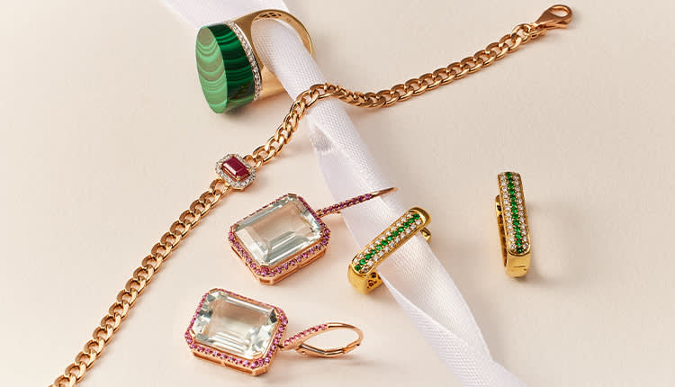 Find Her Dream Piece: Expert Tips for Selecting Valentine's Jewelry Effortlessly