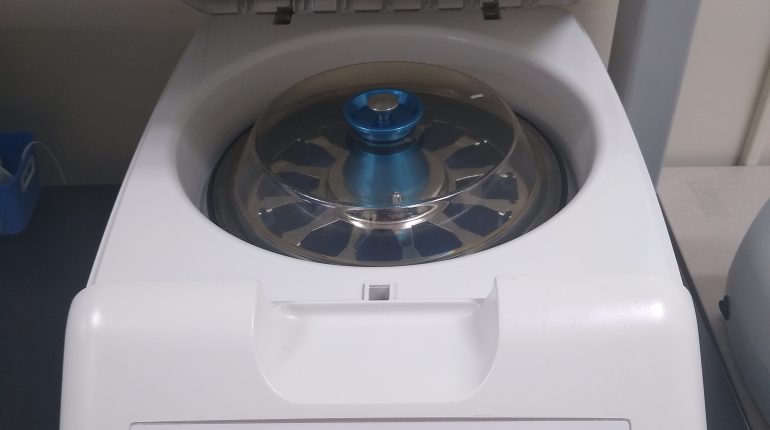 Why is centrifuge commonly used in laboratories?